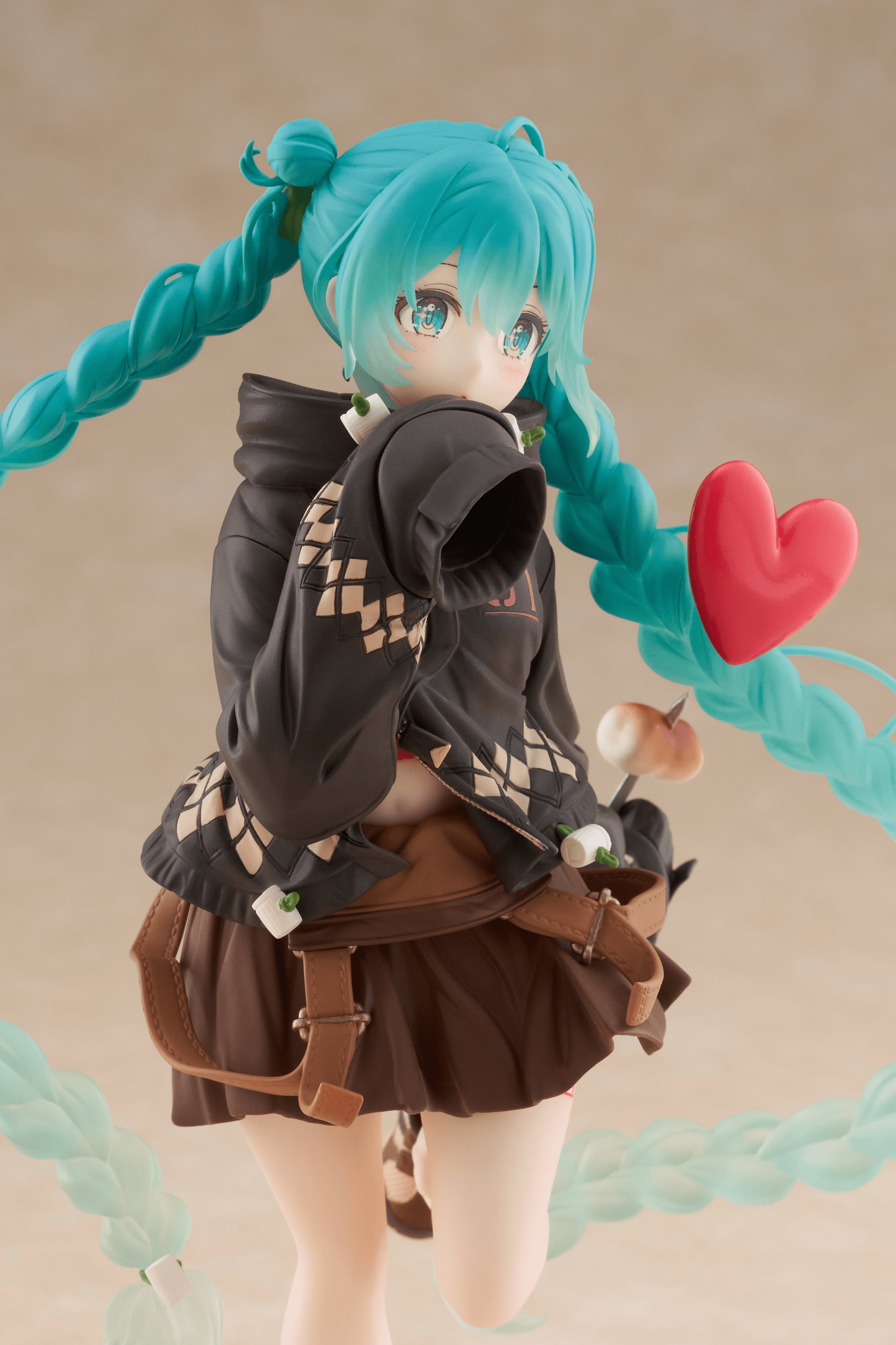 TAITO Hatsune Miku Figure - Fashion (Outdoor Ver.)