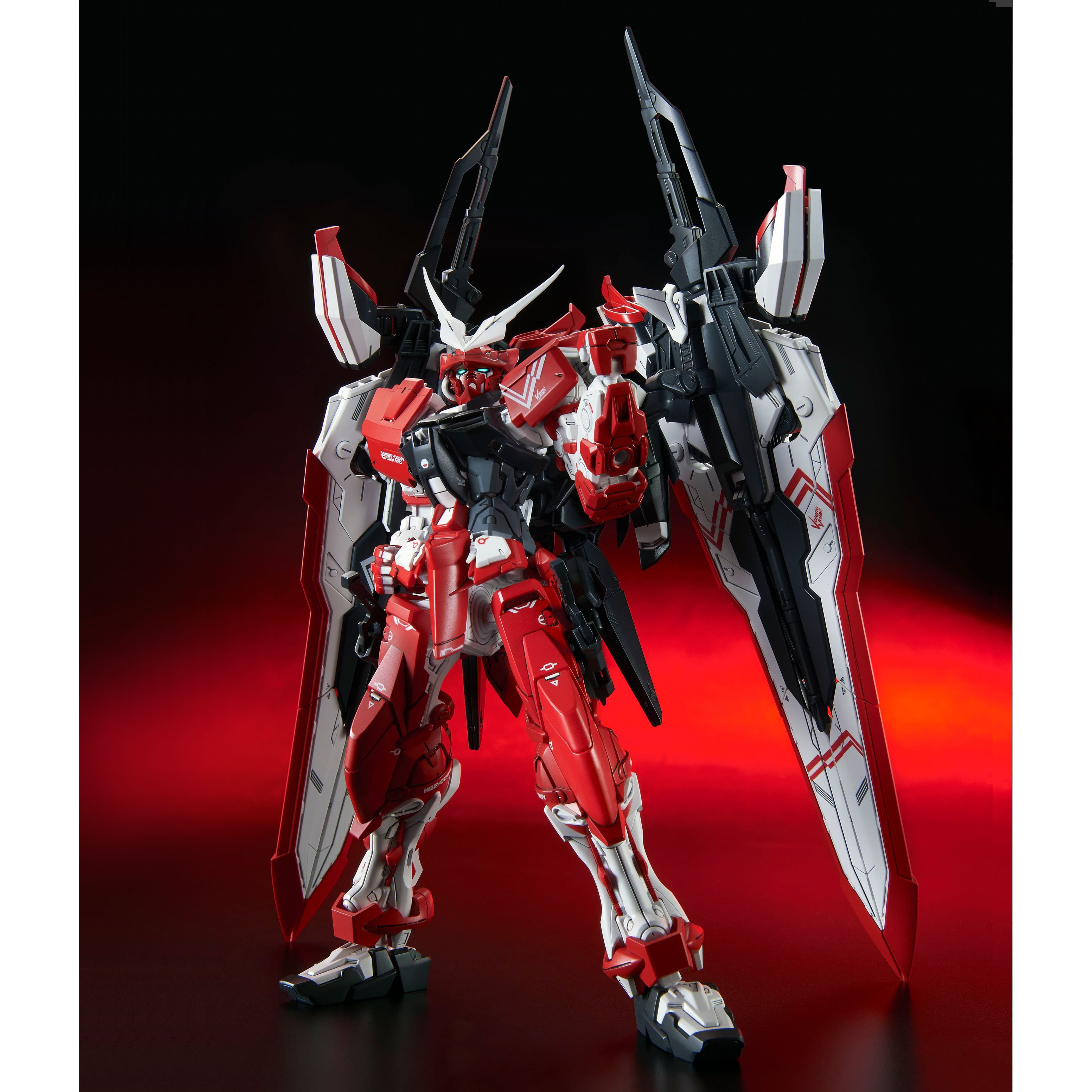 BANDAI Hobby MG 1/100 Gundam Astray Turn Red