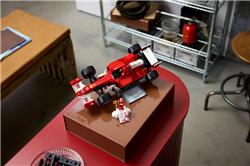 LEGO Icons Ferrari F2004 & Michael Schumacher Model Car 11375