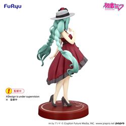 Robe de sortie FuRyu Hatsune Miku, version rouge.