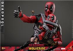 Hot Toys Movie Masterpiece Sixth Scale Deadpool & Wolverine - Deadpool