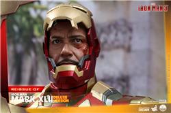 Hot Toys Iron Man 3 Mark XLII (Deluxe Version) 1/4 Quarter Scale