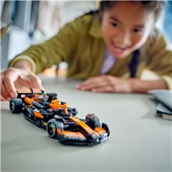LEGO Speed Champions Voiture de course McLaren F1 Team MCL38, Ensemble