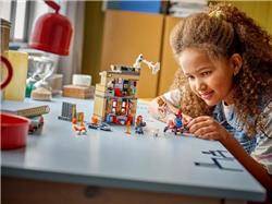 LEGO Marvel: Spiderman Peter Parkers Apartment 76317