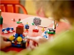 LEGO Super Mario: Mario Kart – Interactive LEGO Mario & Standard Kart