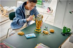 LEGO Editions FIFA World Cup Official Trophy 43020