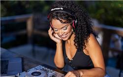 NUMARK HF175 Closed-Back Monitoring Headphone, Black/Red