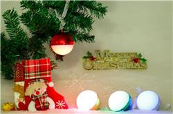 iCAN Christmas Ornament Bluetooth Speaker with LED lights - Red