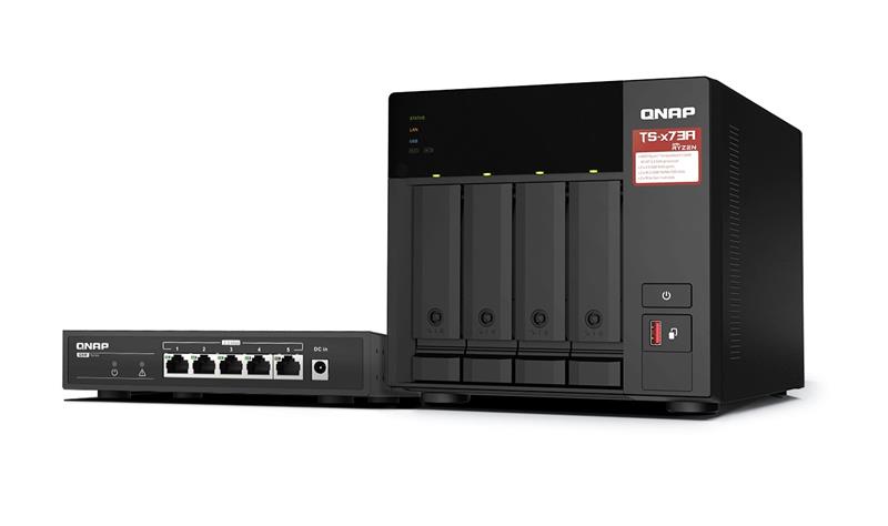 Boîtier NAS QNAP TS-473A 4 baies avec commutateur réseau QSW-1105-5T