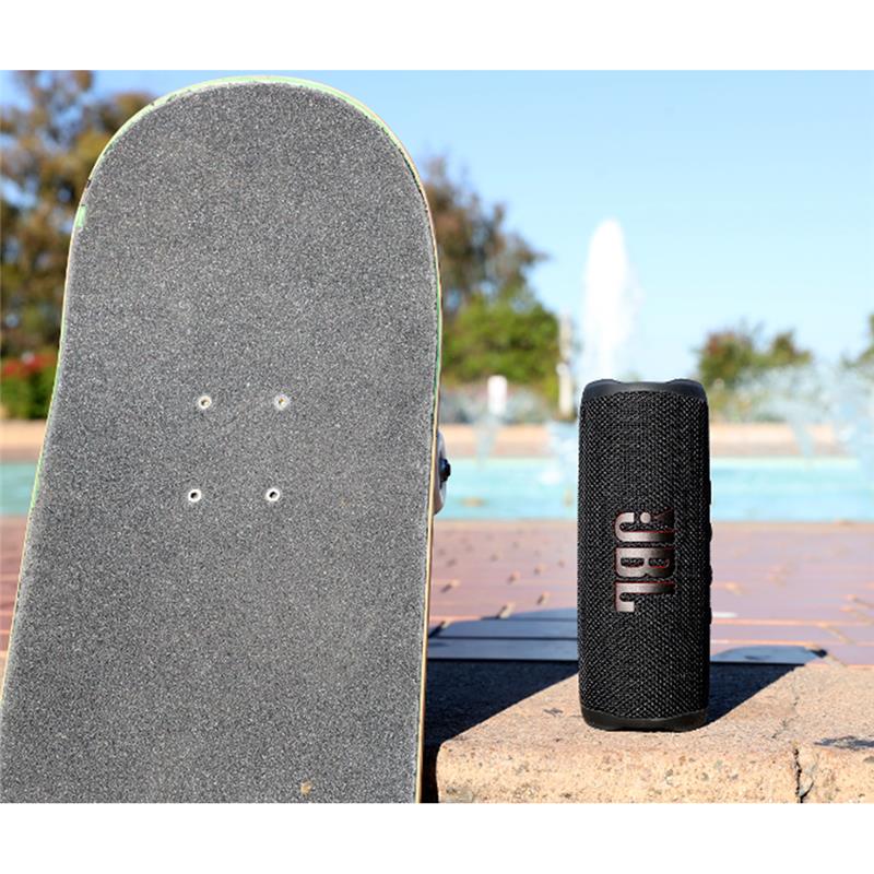 JBL Flip 6 Portable Bluetooth Speaker, Black - Canada Computers