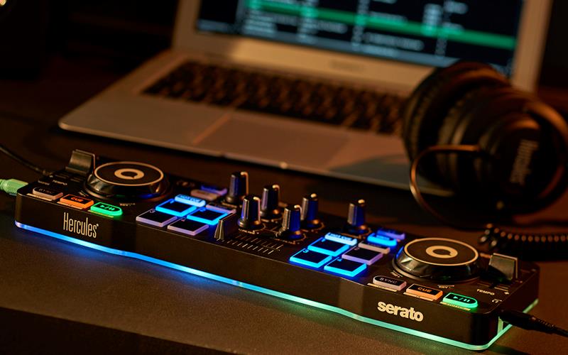 HERCULES DJ Control Starlight - DJ Controller with Serato DJ Lite