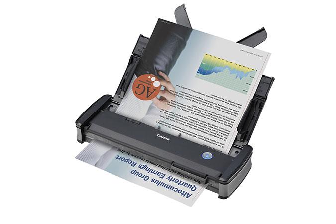 Canon (imageFORMULA P-215II) - Numériseur de documents portatif avec lecteur intégré -- Vitesse de numérisation de 10 ppm / ...