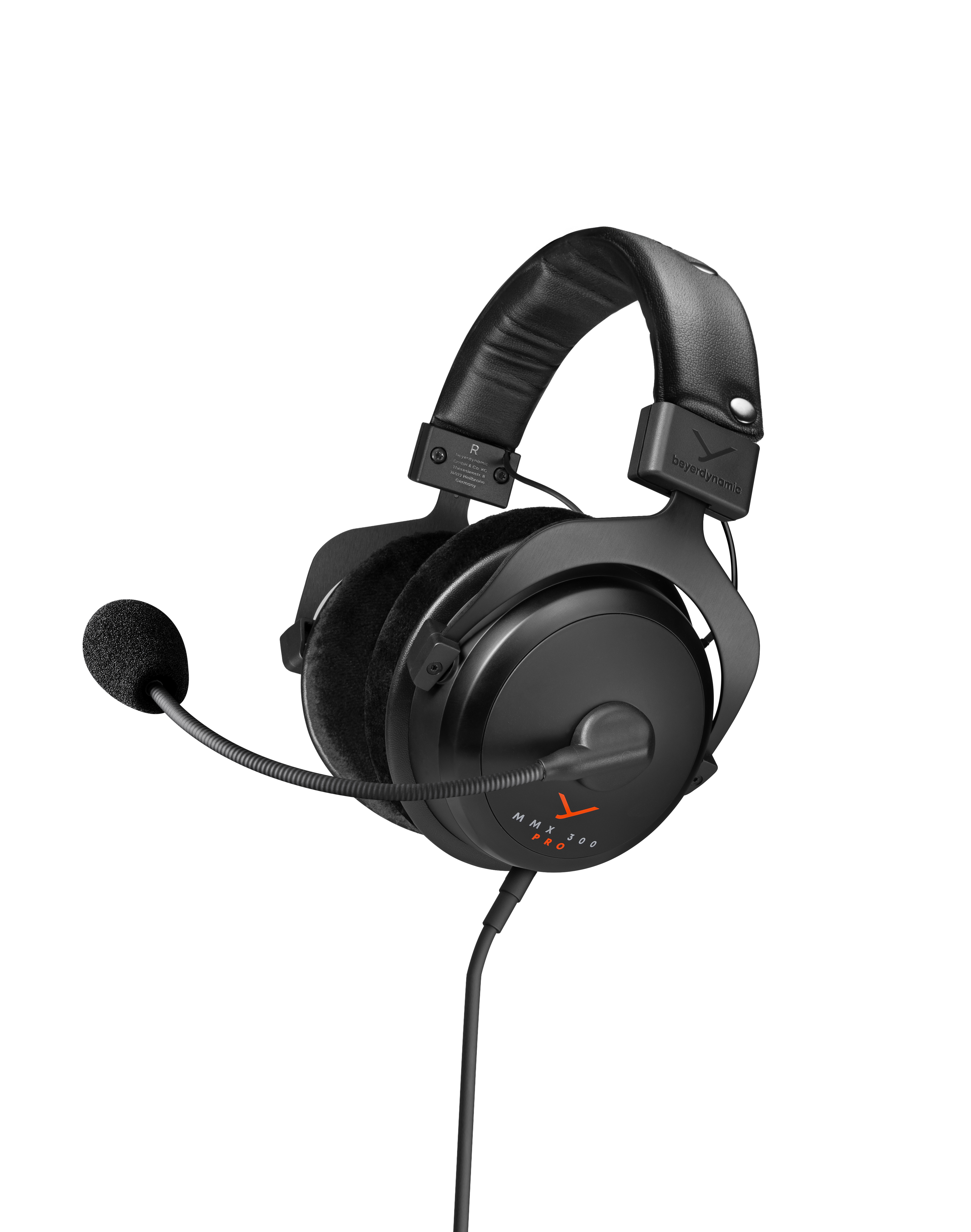 Beyerdynamic MMX 300 PRO Wired black gaming headset with 46 ohms, clos